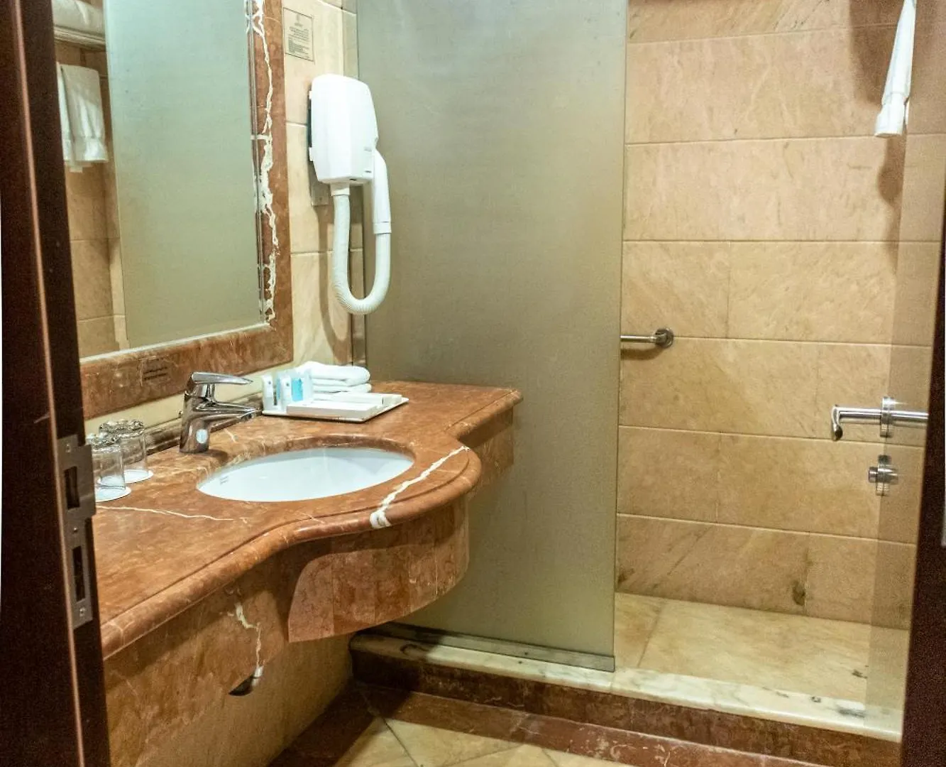 Emaar Royal Hotel Medina 5*,