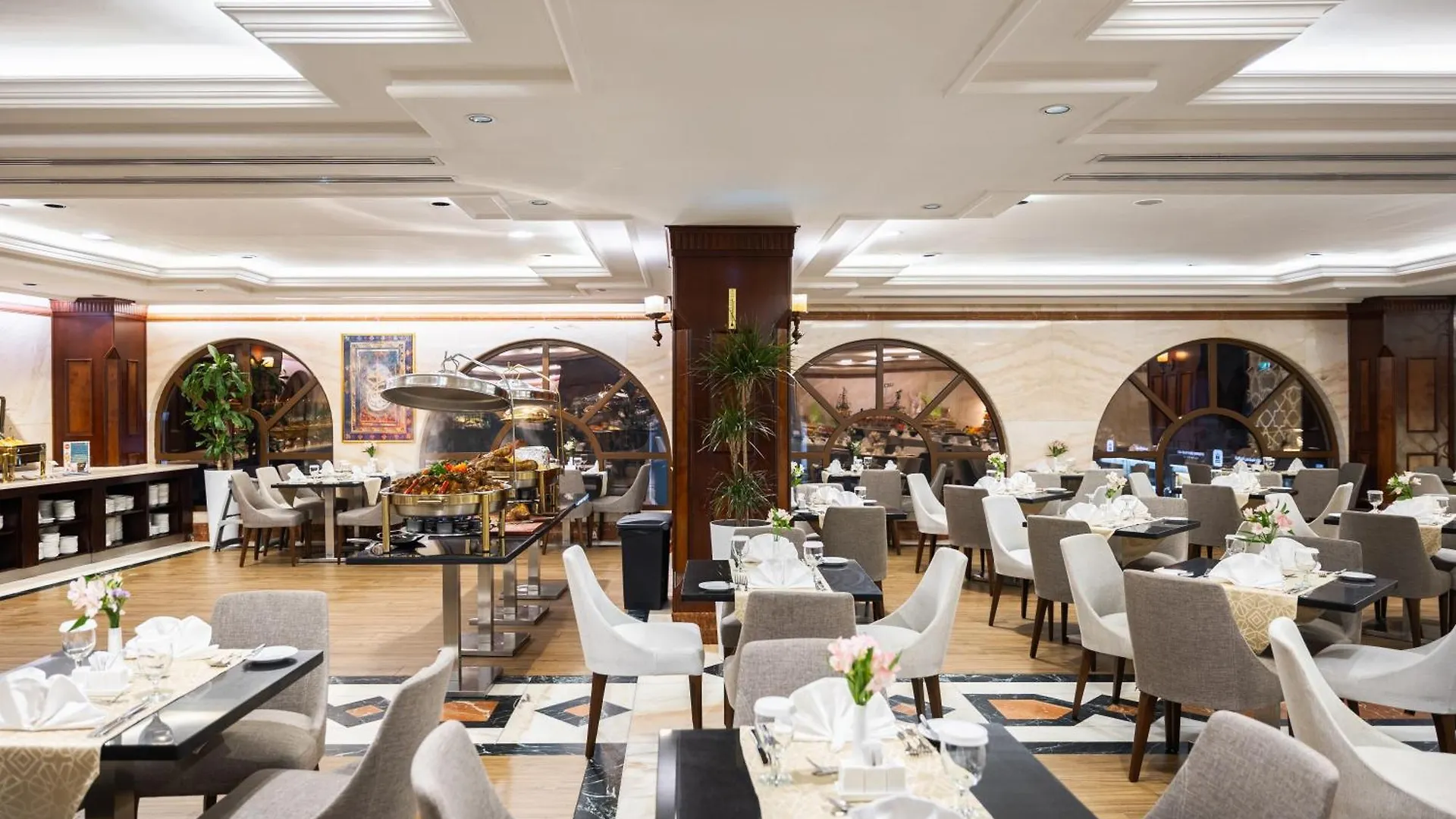 Emaar Royal Hotel Medina 5*,